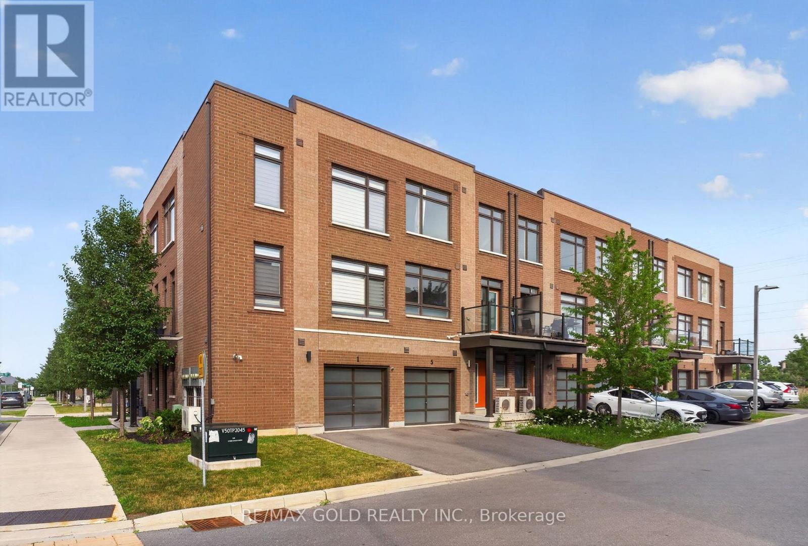 5 Beliveau Street, Vaughan, Ontario  L4L 0M1 - Photo 2 - N13594612