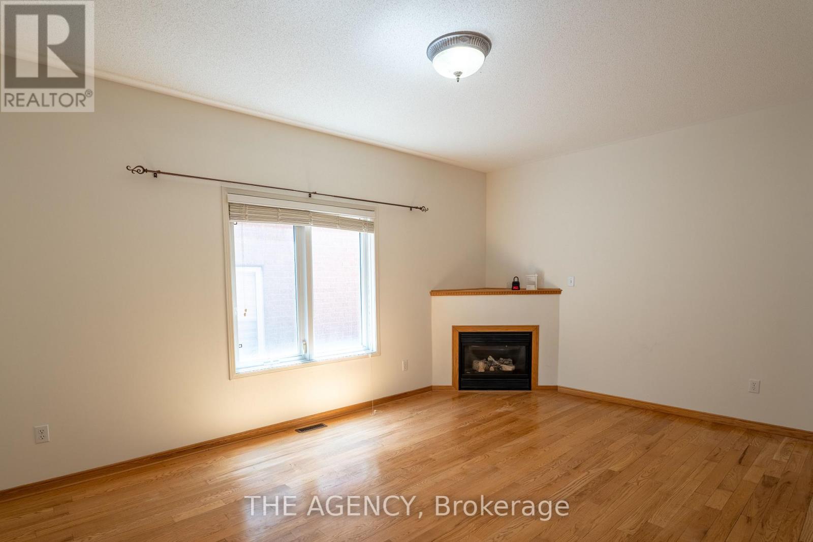 Upper - 45 Silvervalley Drive, Caledon, Ontario  L7E 2Y7 - Photo 5 - W13593880