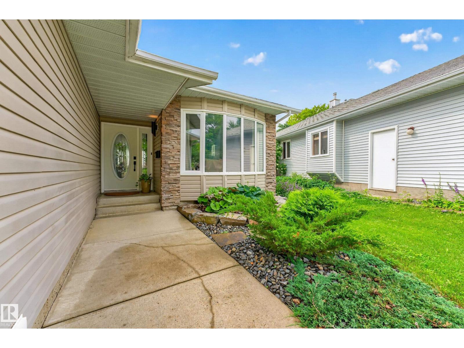 52 Hillside Cr, Sherwood Park, Alberta  T8A 5E1 - Photo 3 - E4500132