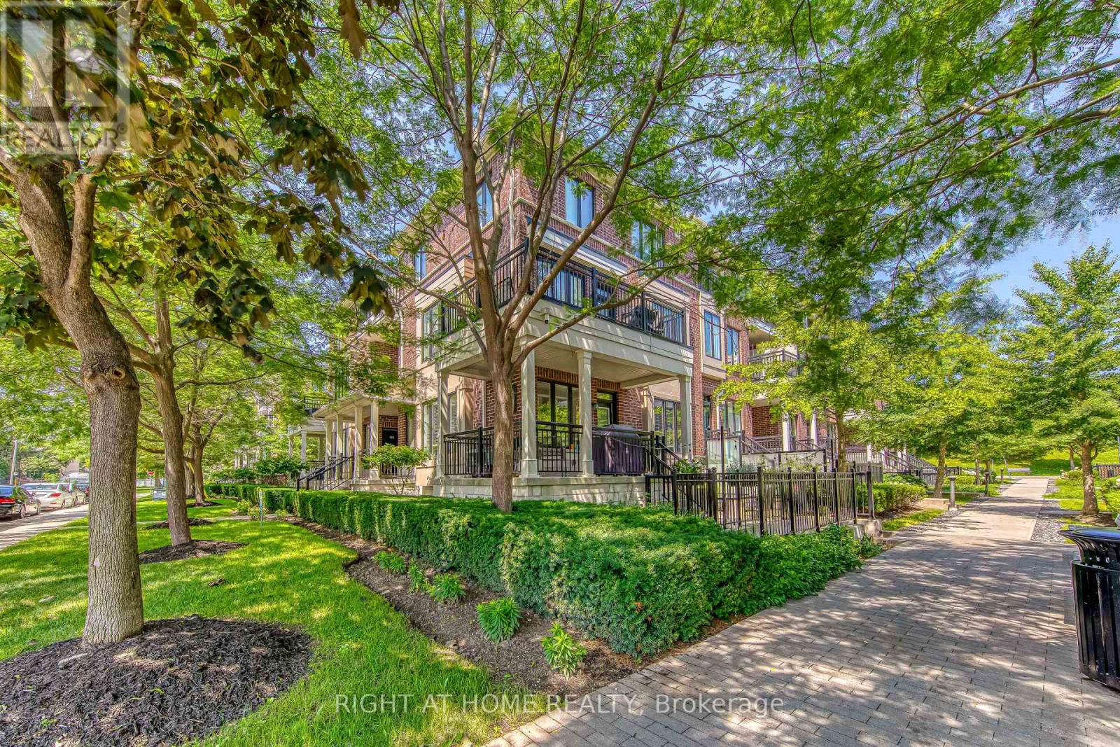 109 - 40 CARNATION AVENUE, Toronto, Ontario