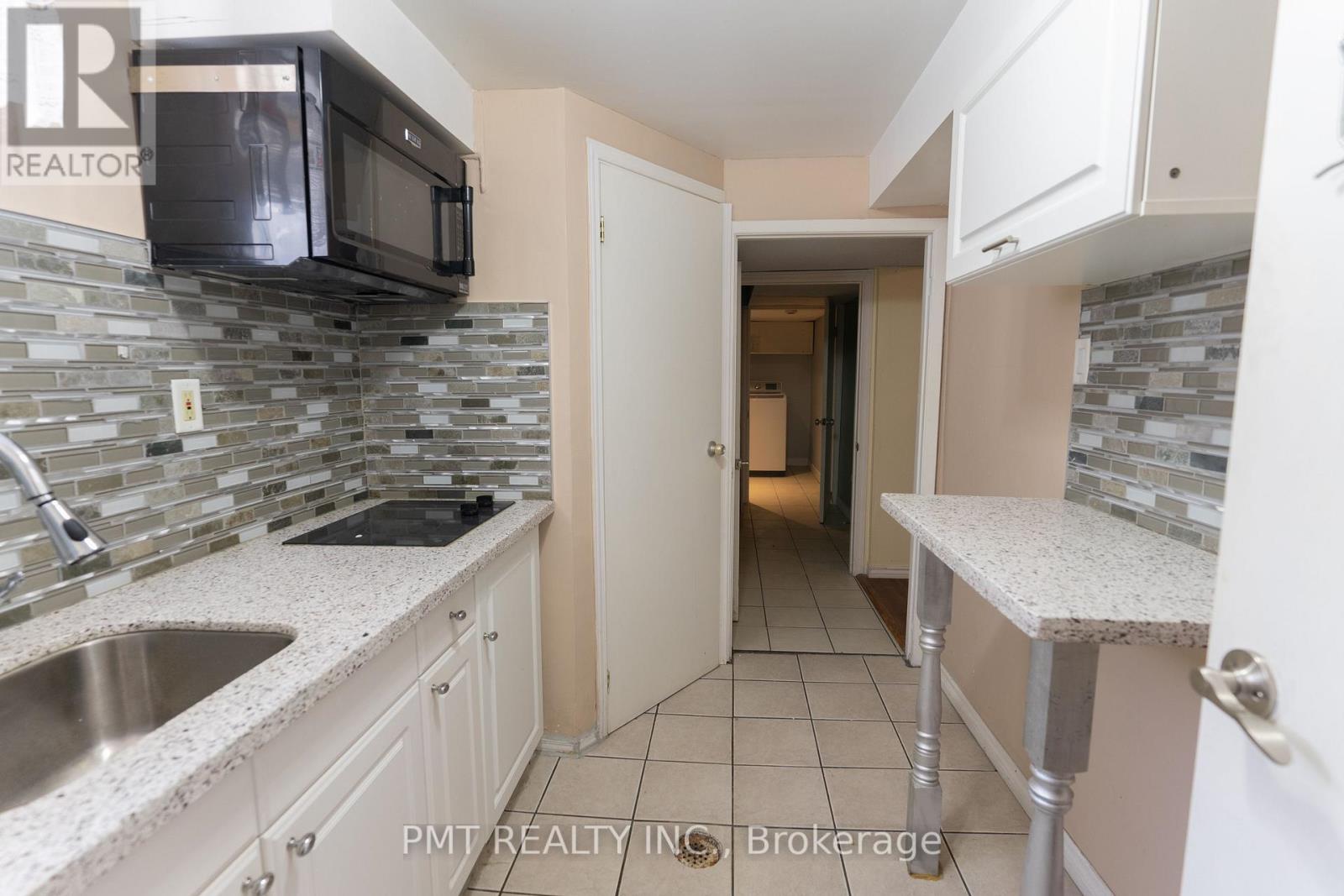 694 Carrying Place, Mississauga, Ontario  L5C 3W6 - Photo 20 - W13594538