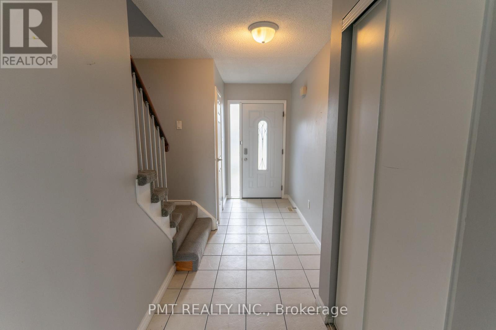 694 Carrying Place, Mississauga, Ontario  L5C 3W6 - Photo 8 - W13594538