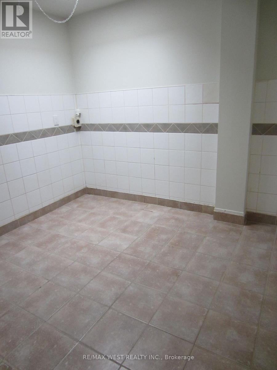 8 - 2965 Islington Avenue, Toronto, Ontario  M9L 2K8 - Photo 7 - W13594540