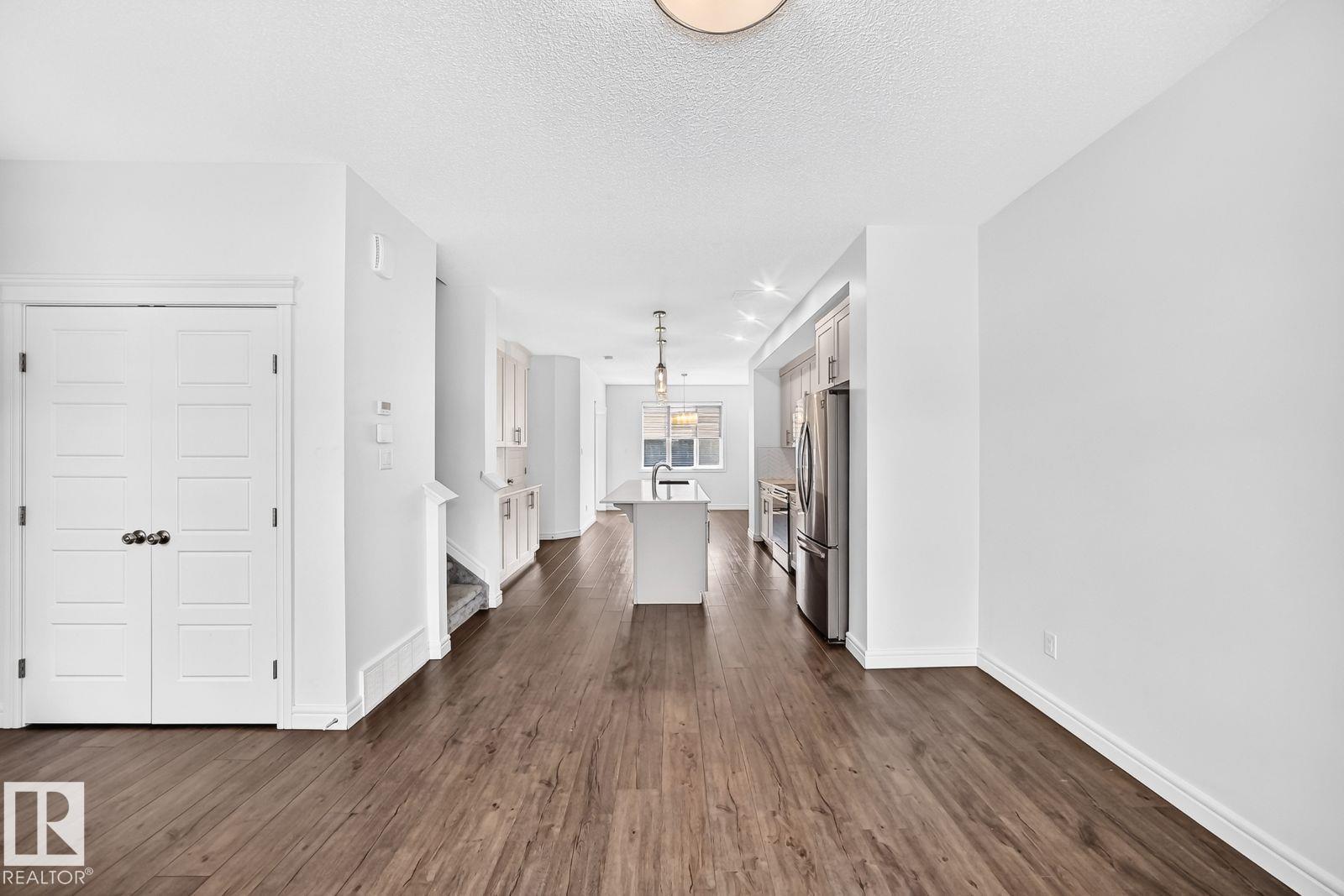 1261 Rosenthal Bv NW, Edmonton, Alberta  T5T 7N6 - Photo 11 - E4500134