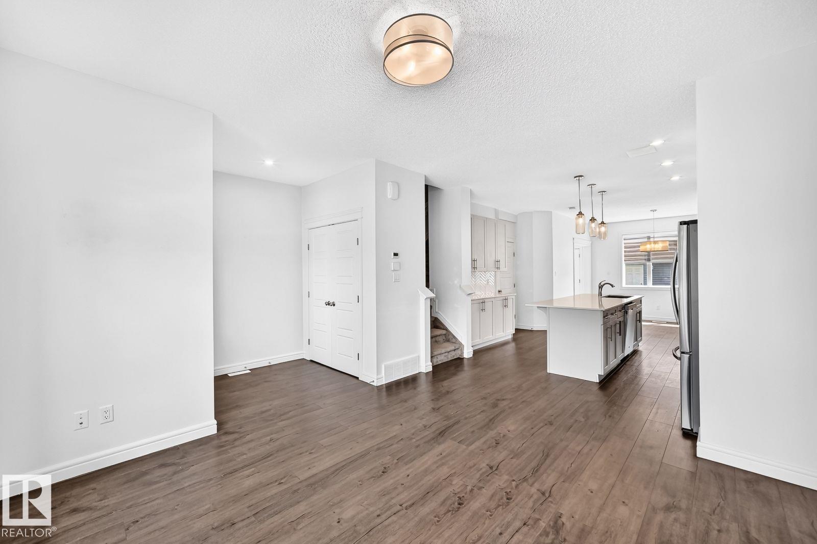1261 Rosenthal Bv NW, Edmonton, Alberta  T5T 7N6 - Photo 12 - E4500134
