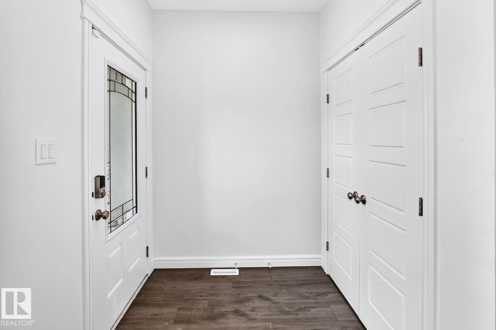 1261 Rosenthal Bv NW, Edmonton, Alberta  T5T 7N6 - Photo 2 - E4500134