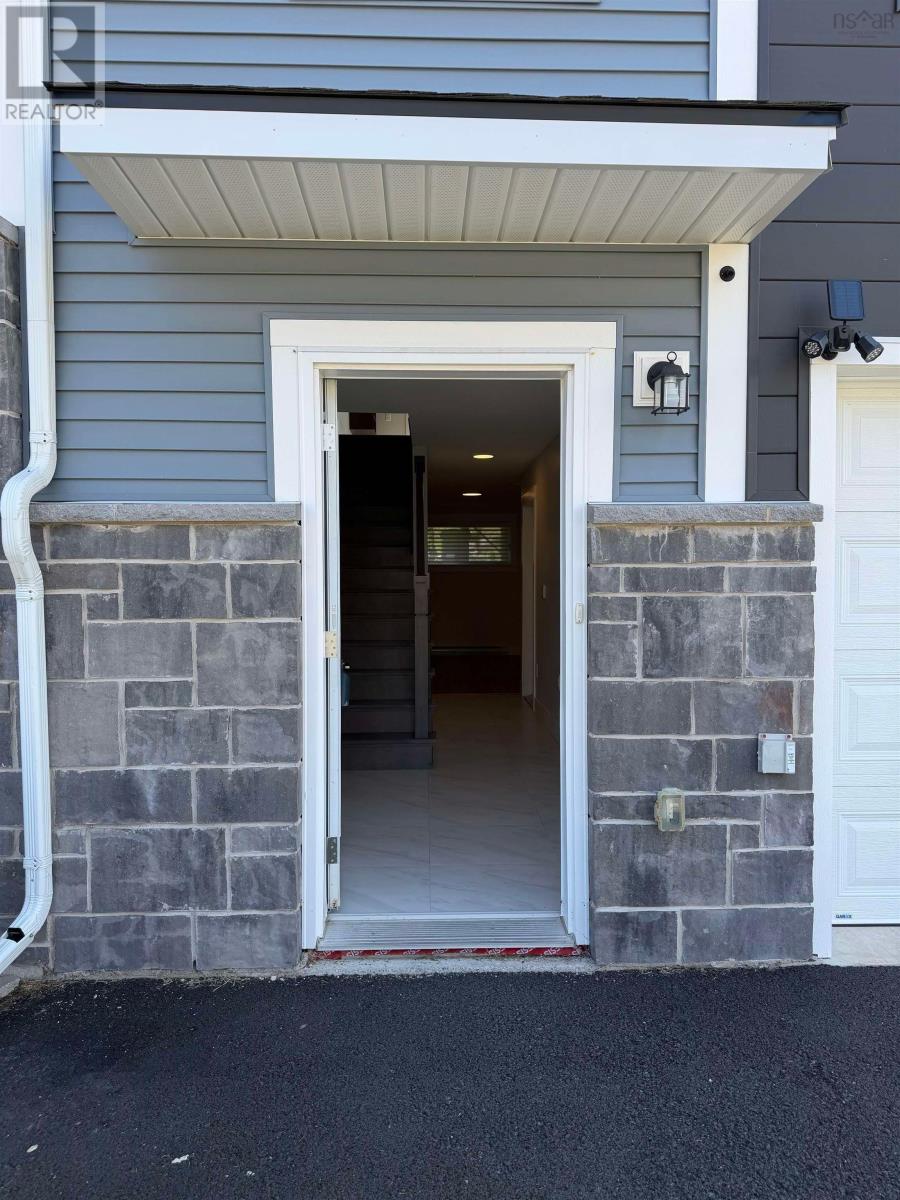 17 Grosse Street, Beechville, Nova Scotia  B3T 0M7 - Photo 2 - 202618354