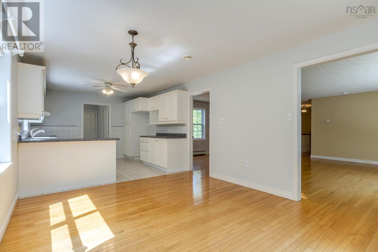 46 Blue Mountain Road, Hammonds Plains, Nova Scotia  B4B 1L1 - Photo 11 - 202618356