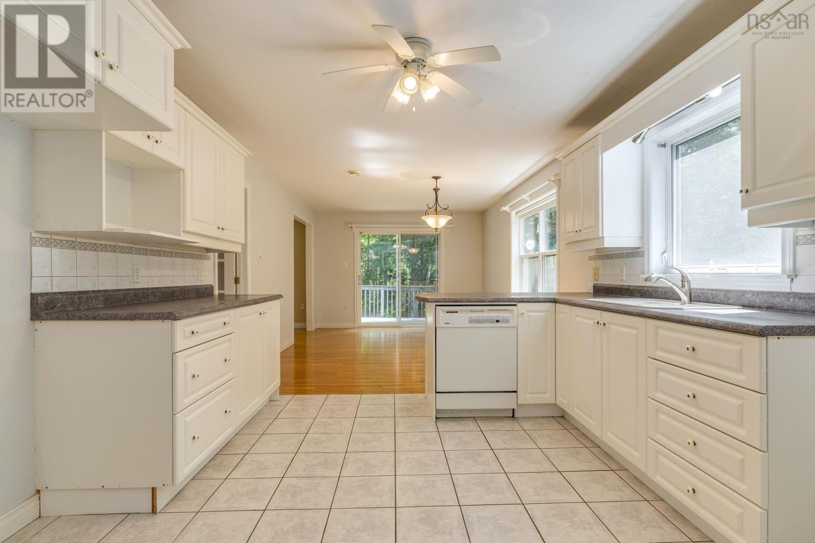 46 Blue Mountain Road, Hammonds Plains, Nova Scotia  B4B 1L1 - Photo 8 - 202618356