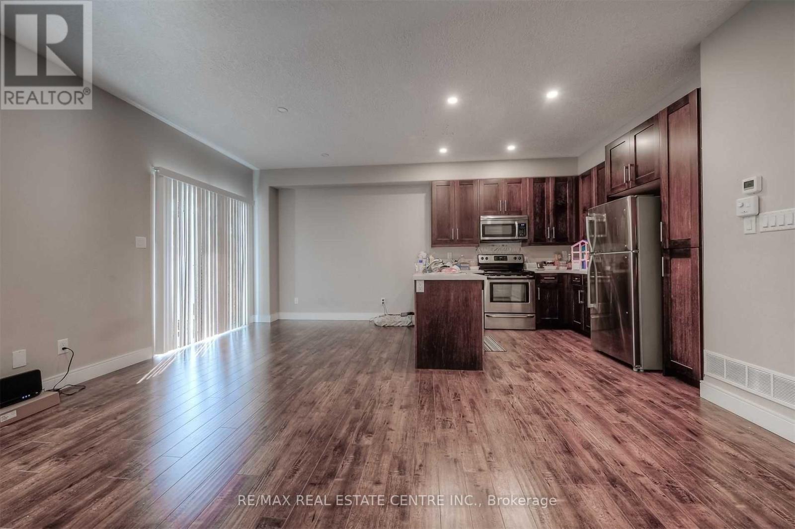 8 - 292 Falcon Drive, Woodstock, Ontario  N4T 0C1 - Photo 6 - X13592900