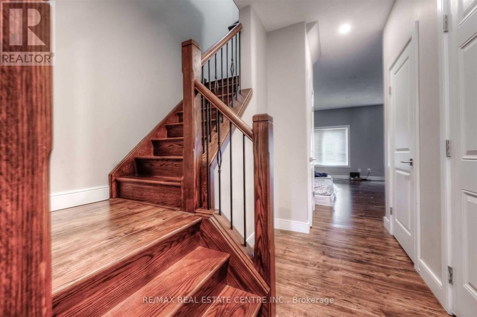 8 - 292 Falcon Drive, Woodstock, Ontario  N4T 0C1 - Photo 7 - X13592900