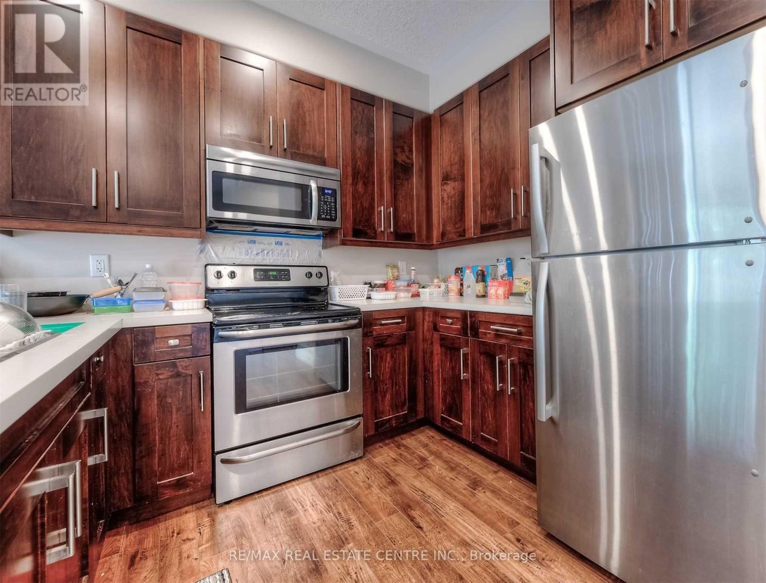 8 - 292 Falcon Drive, Woodstock, Ontario  N4T 0C1 - Photo 5 - X13592900
