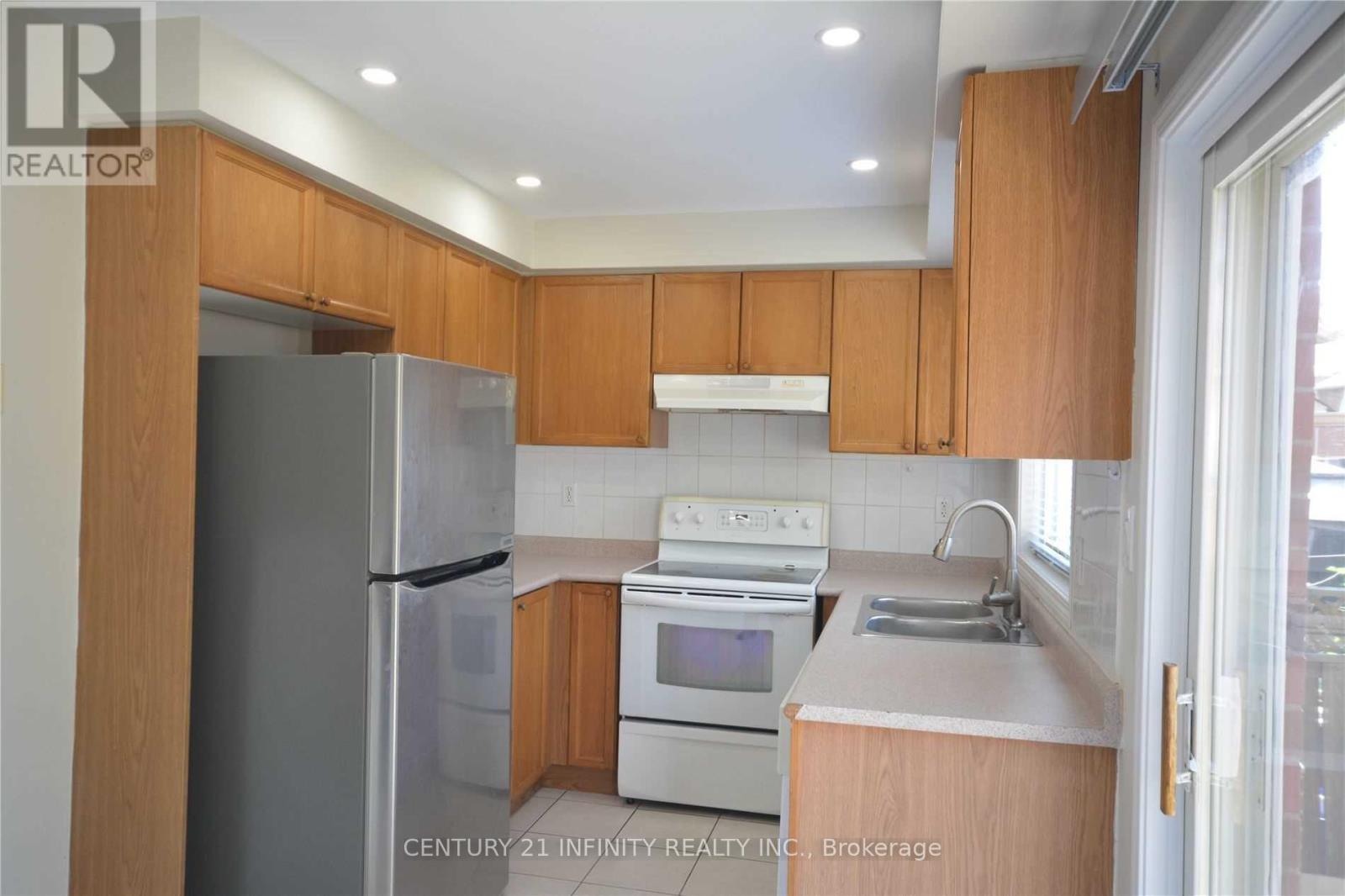 5 Dusk Owl Drive, Toronto (Rouge), Ontario  M1X 1Y1 - Photo 7 - E13594700