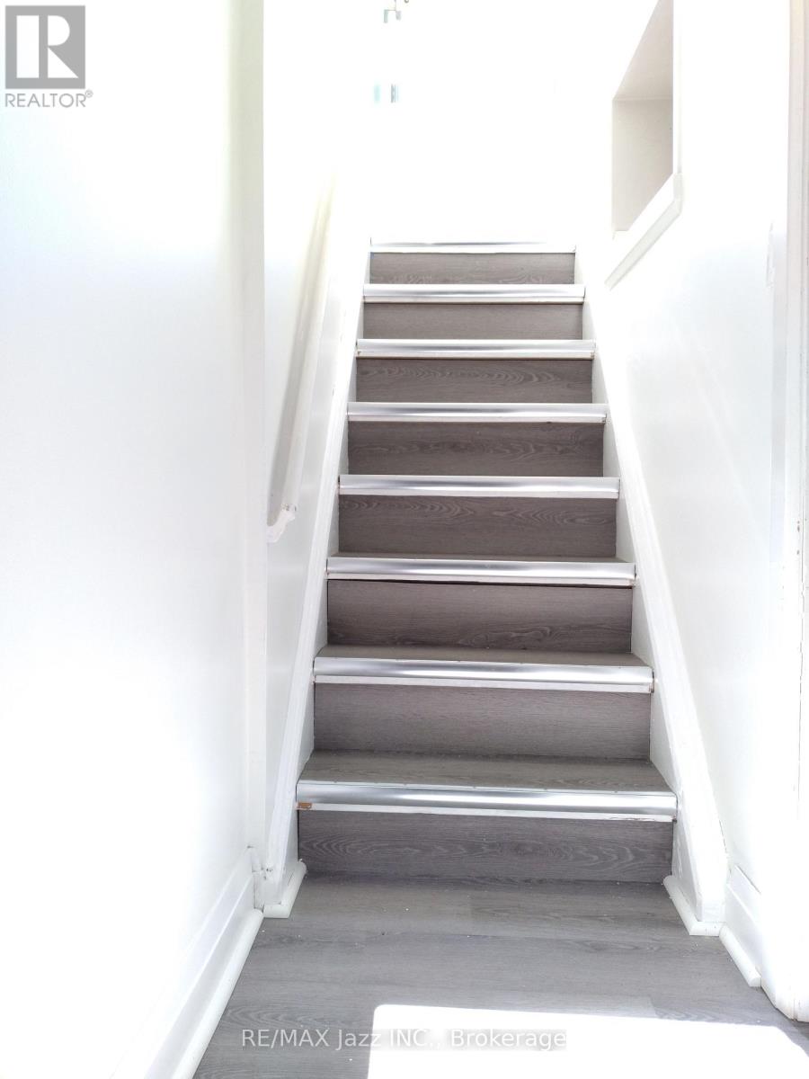 Unit 2 - 751 Phillip Murray Avenue, Oshawa, Ontario  L1J 1J2 - Photo 4 - E13594732