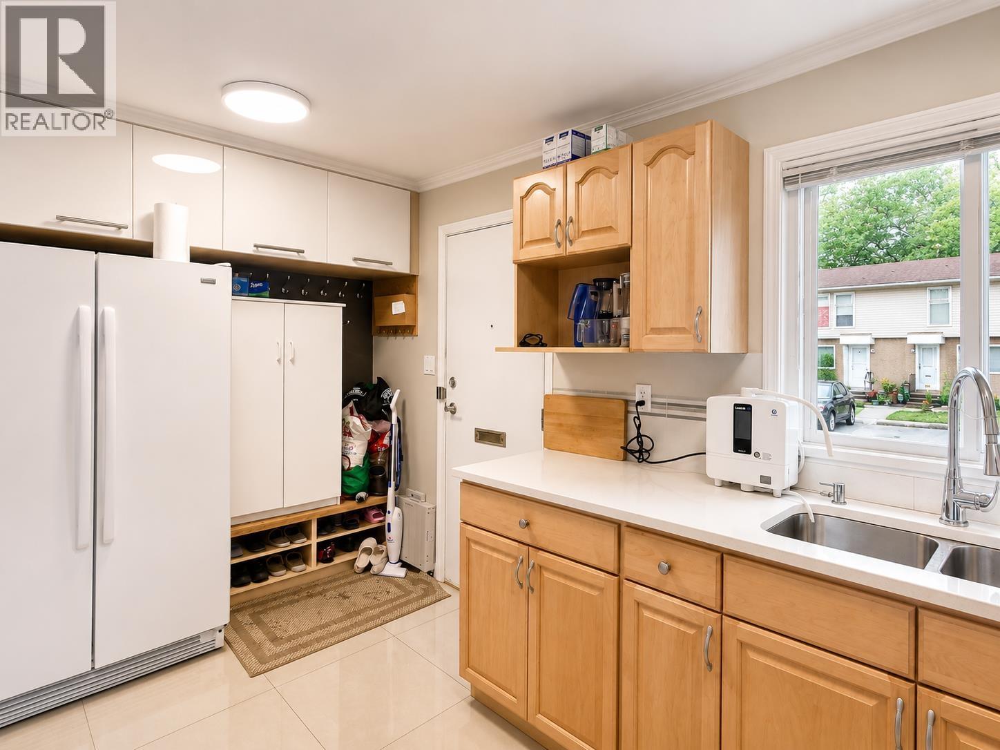 6878 Arlington Street, Vancouver, British Columbia V5S 3N9 - Photo 4 - R3138767