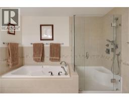740 Royal Pine Drive, Kelowna, British Columbia  V1Y 9G2 - Photo 8 - 10381761