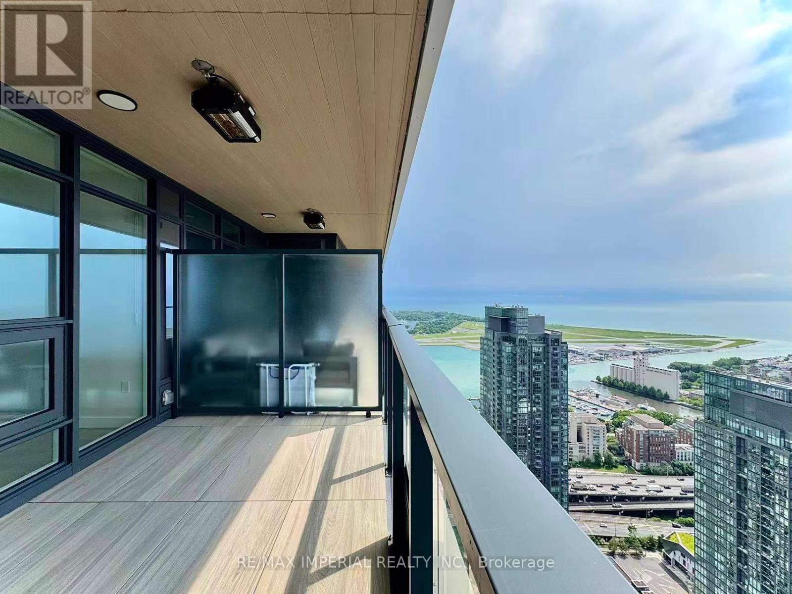 5701 - 3 Concord Cityplace Way, Toronto, Ontario  M5V 0X4 - Photo 8 - C13594670