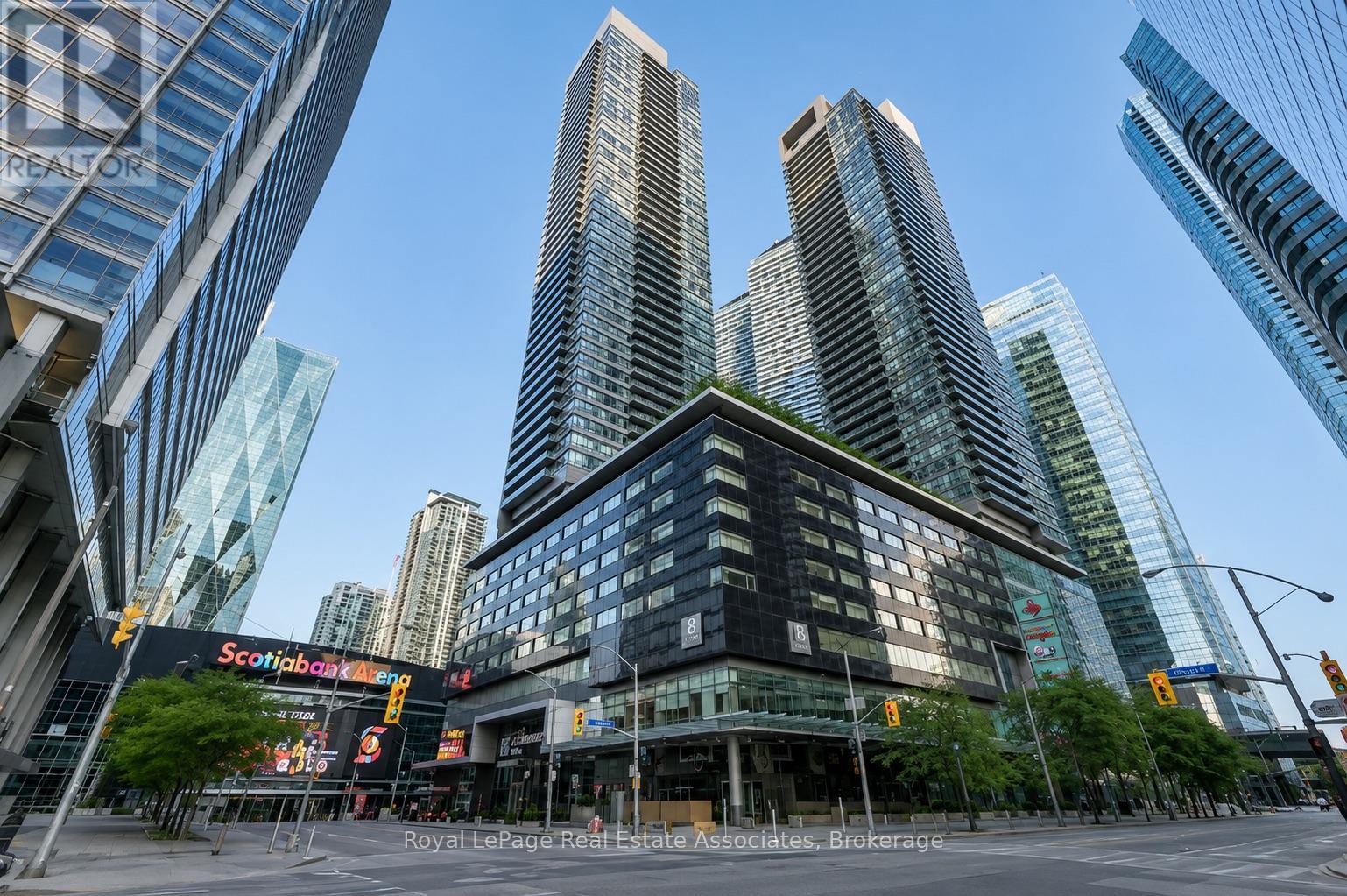 4211 - 65 BREMNER BOULEVARD, Toronto, Ontario