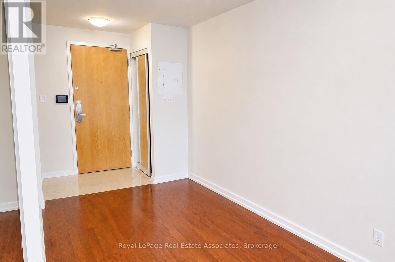 4211 - 65 Bremner Boulevard, Toronto, Ontario  M5J 0A7 - Photo 2 - C13594678