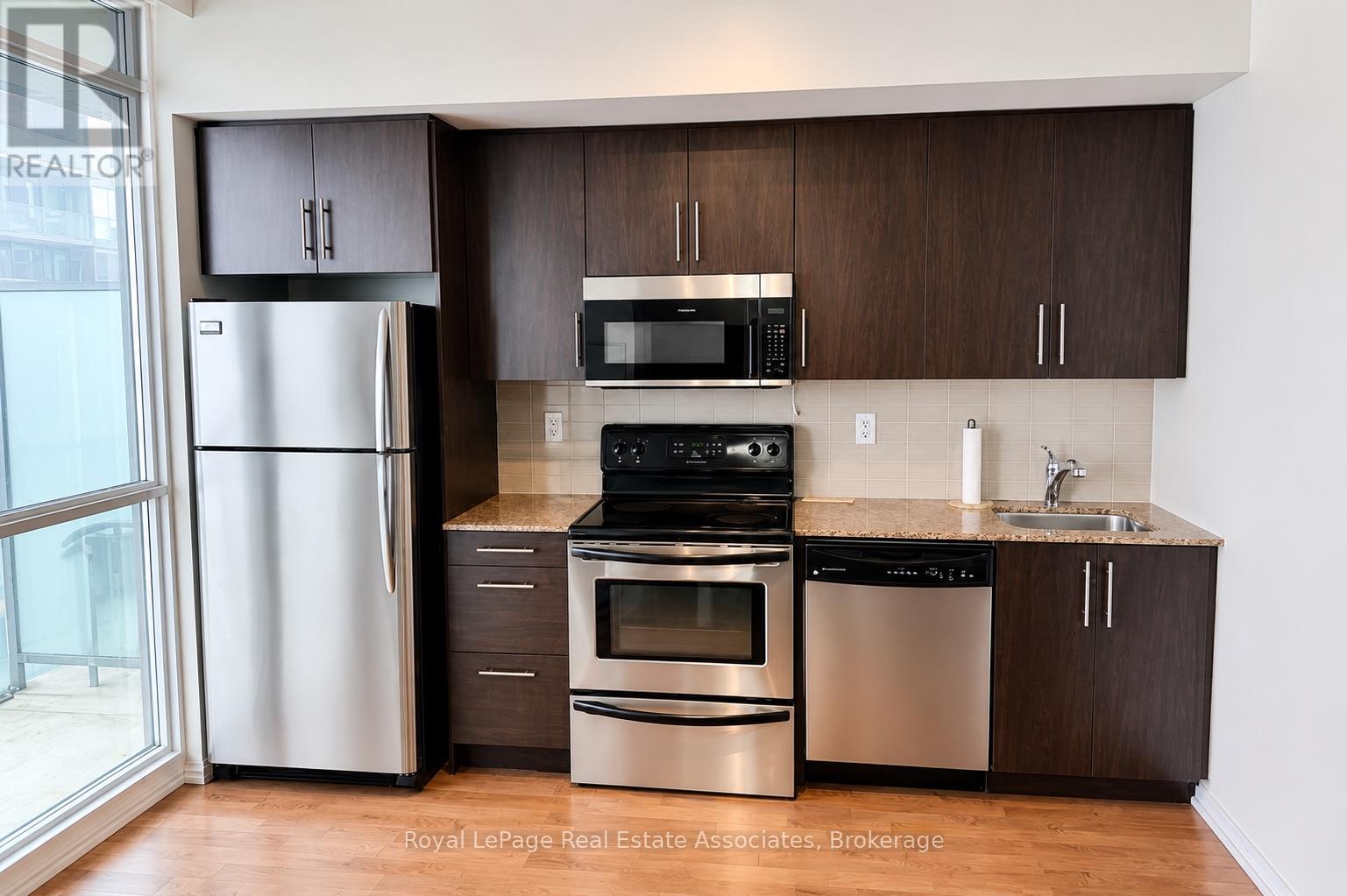 4211 - 65 Bremner Boulevard, Toronto, Ontario  M5J 0A7 - Photo 4 - C13594678