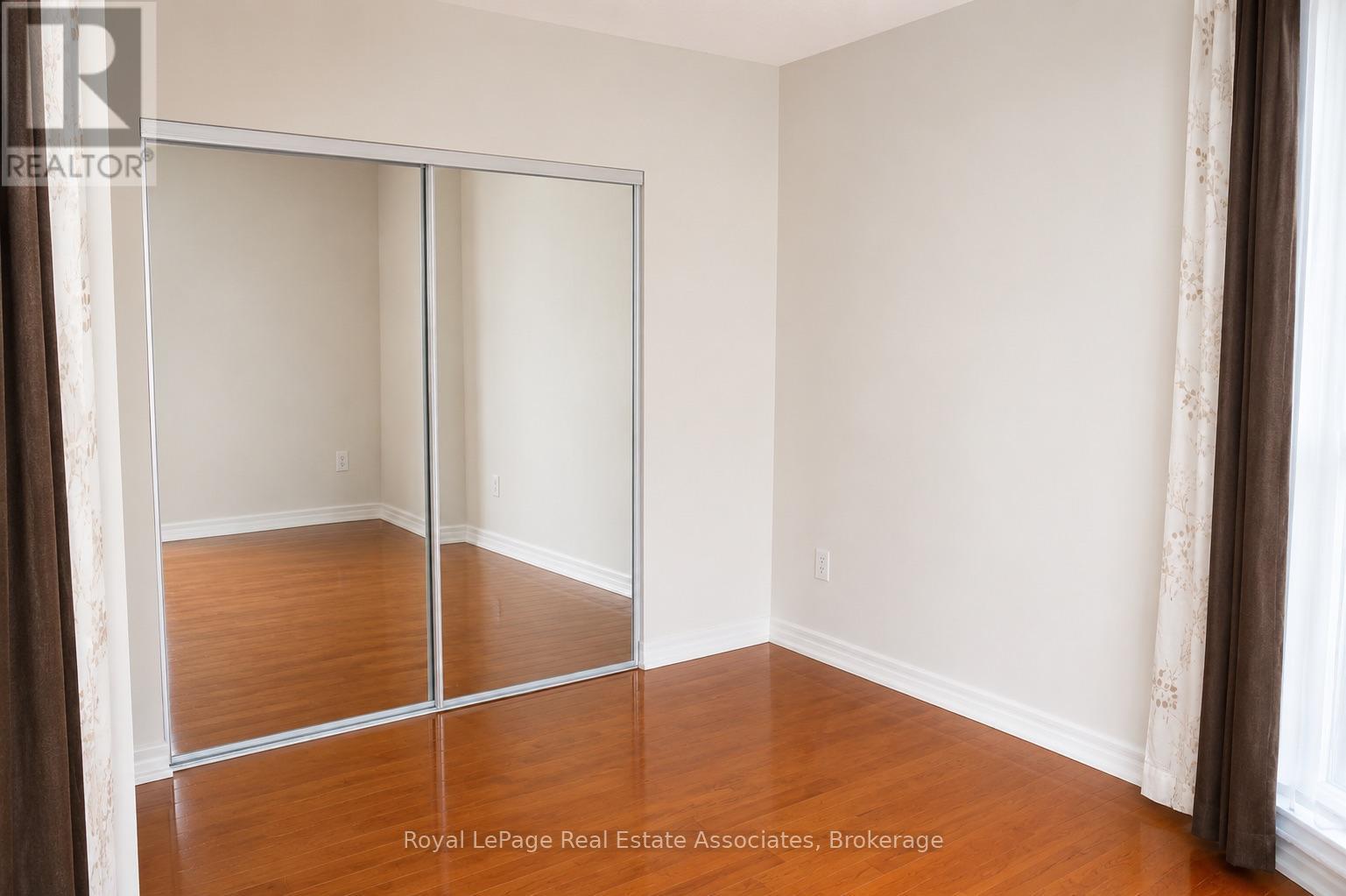 4211 - 65 Bremner Boulevard, Toronto, Ontario  M5J 0A7 - Photo 8 - C13594678