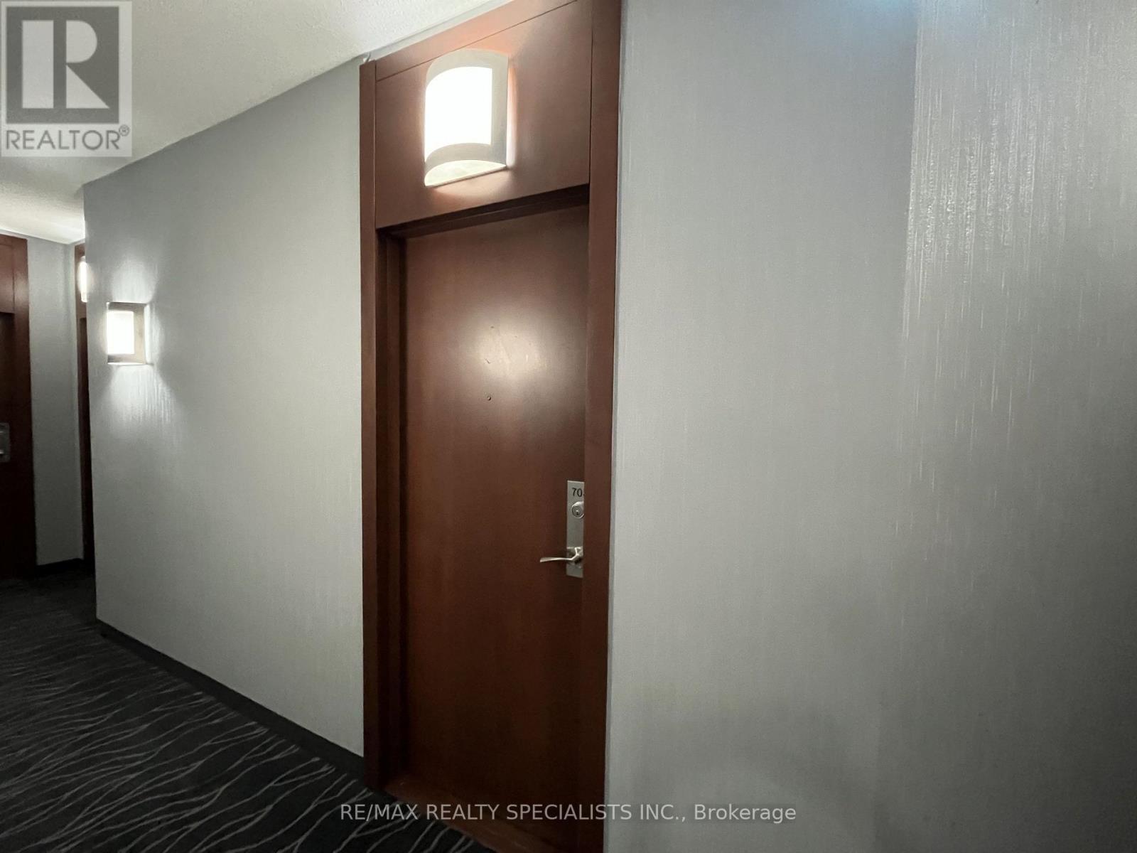 703 - 1121 Bay Street, Toronto, Ontario  M5S 3L9 - Photo 3 - C13594722
