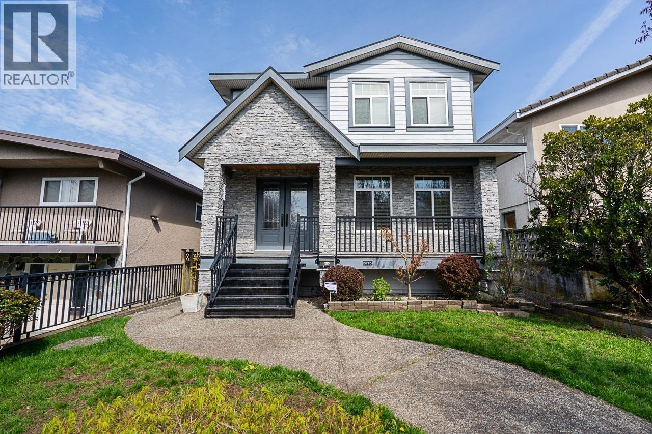 3795 UNION STREET, Burnaby, British Columbia