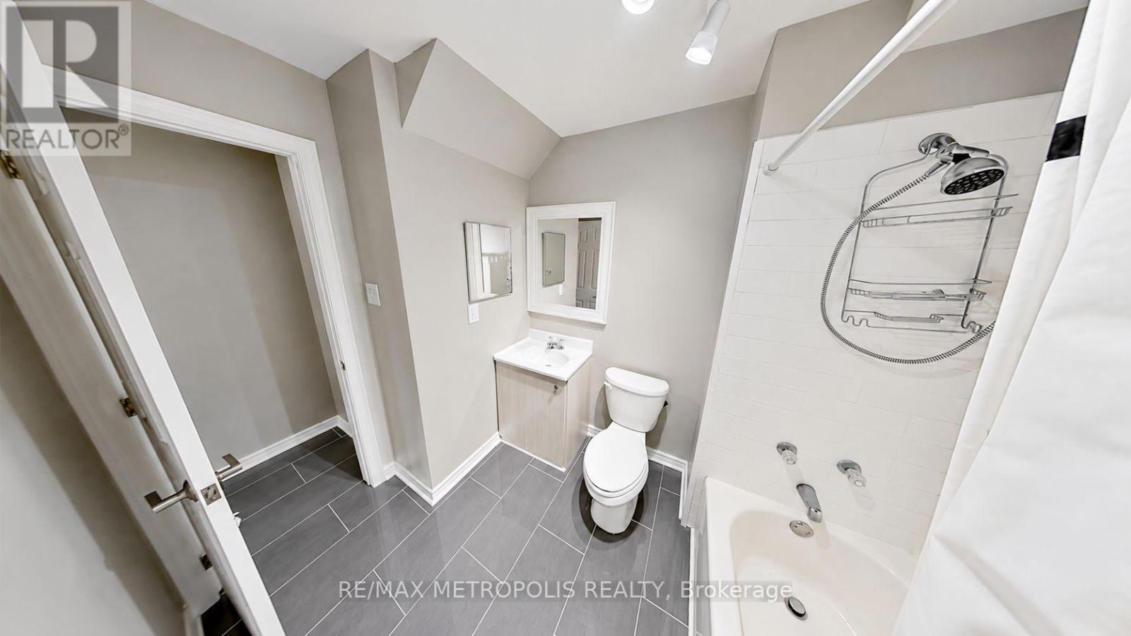 1 - 3 Sawmill Road, Barrie, Ontario  L4N 6X3 - Photo 6 - S13594668