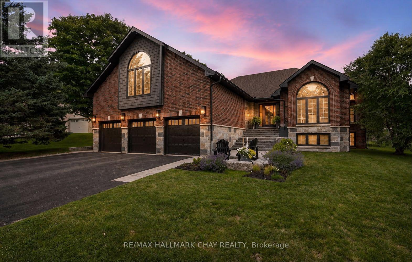 32 FOREST HILL DRIVE, Springwater, Ontario
