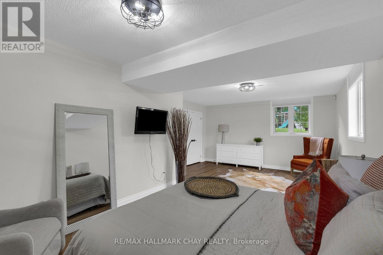 32 Forest Hill Drive, Springwater (Midhurst), Ontario  L0L 1X0 - Photo 31 - S13594742