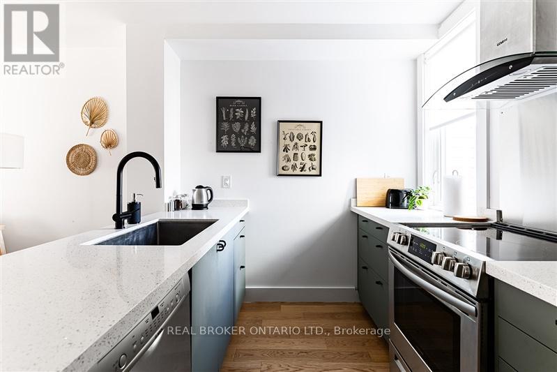 Main - 278 Campbell Avenue, Toronto, Ontario  M6P 3V6 - Photo 10 - W13594680