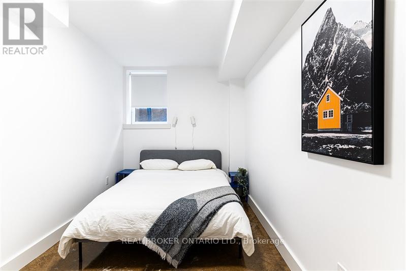 Main - 278 Campbell Avenue, Toronto, Ontario  M6P 3V6 - Photo 14 - W13594680