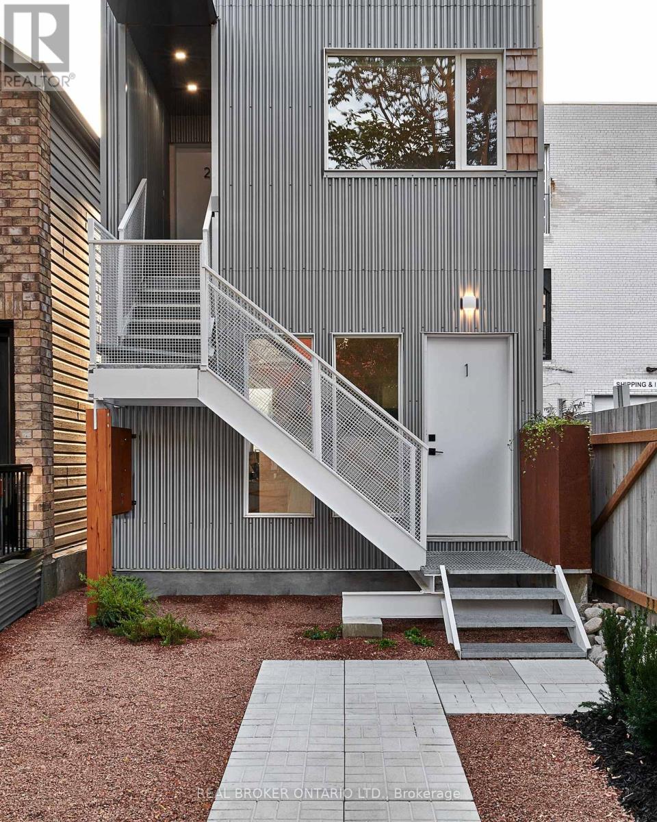 Main - 278 Campbell Avenue, Toronto, Ontario  M6P 3V6 - Photo 2 - W13594680