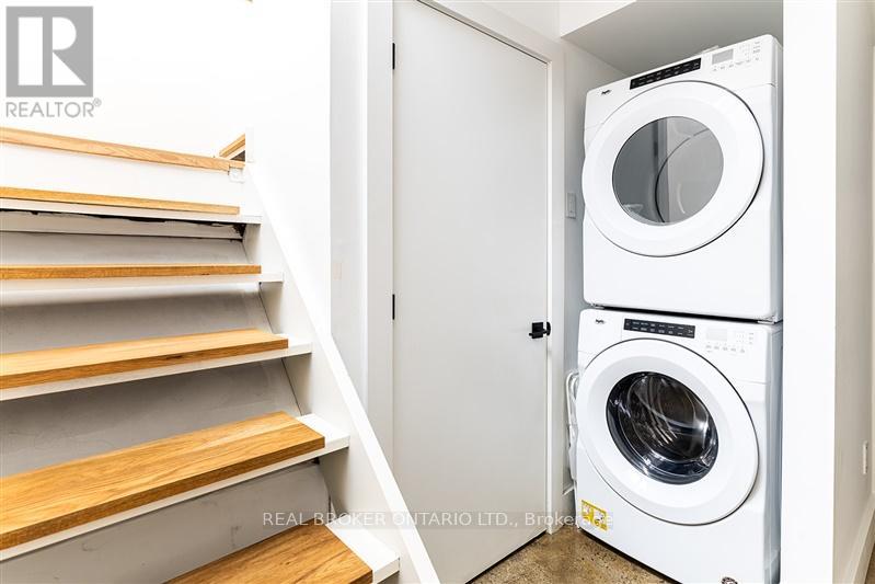 Main - 278 Campbell Avenue, Toronto, Ontario  M6P 3V6 - Photo 20 - W13594680