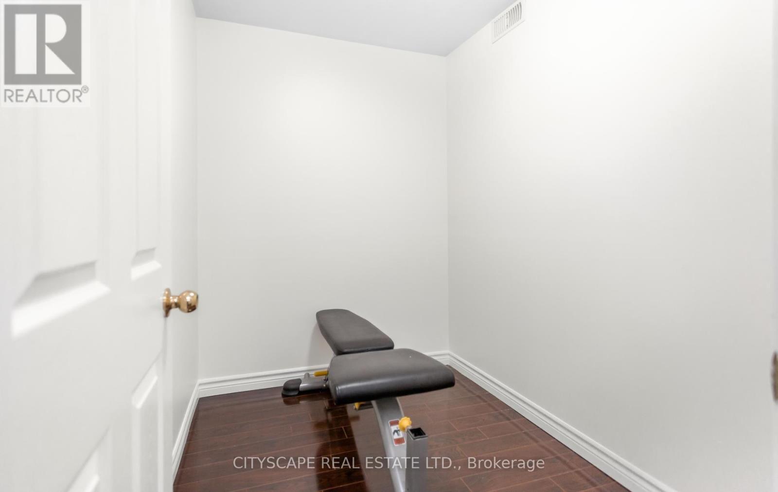 5685 Topaz Place, Mississauga, Ontario  L5M 7B8 - Photo 46 - W13594724