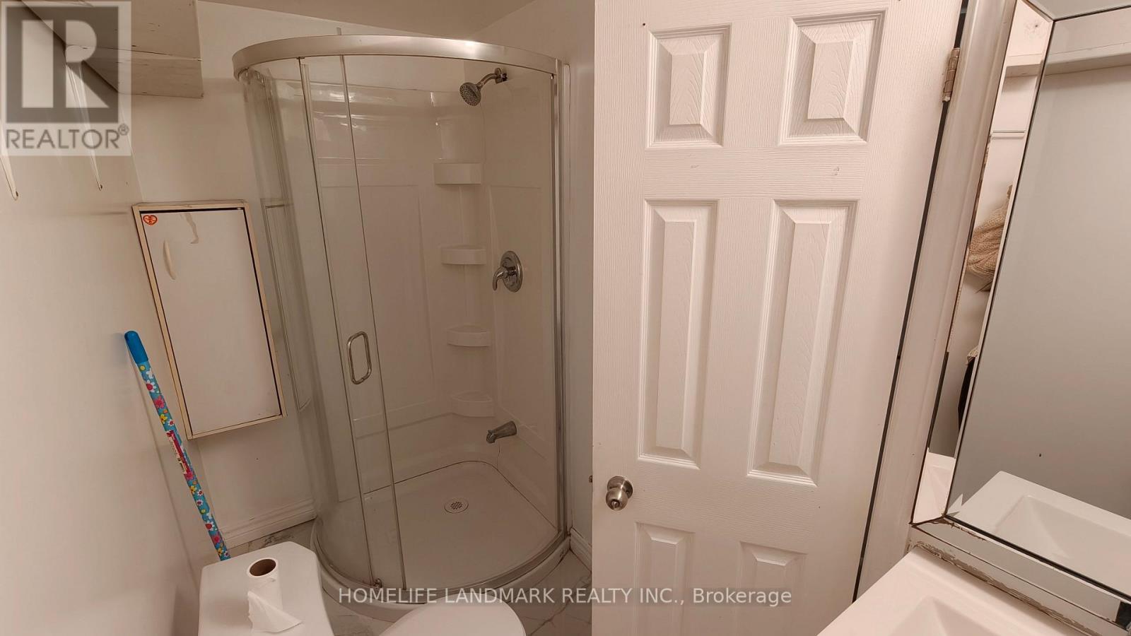 Basement #2 - 385 Marybay Crescent, Richmond Hill, Ontario  L4C 2X5 - Photo 11 - N13471688