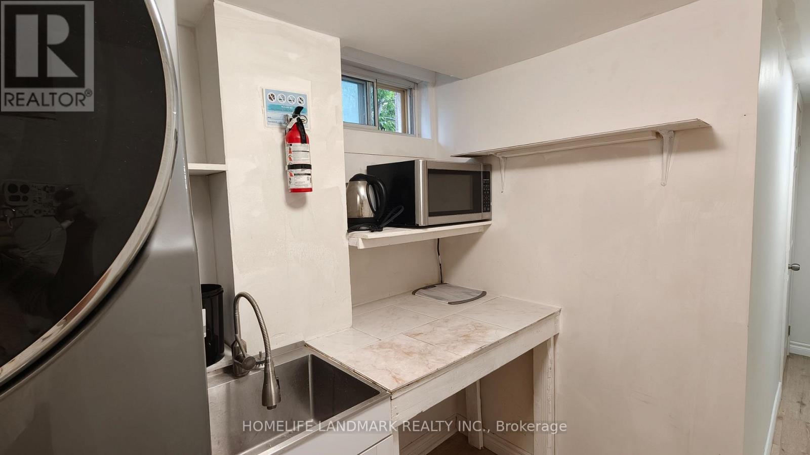 Basement #2 - 385 Marybay Crescent, Richmond Hill, Ontario  L4C 2X5 - Photo 17 - N13471688