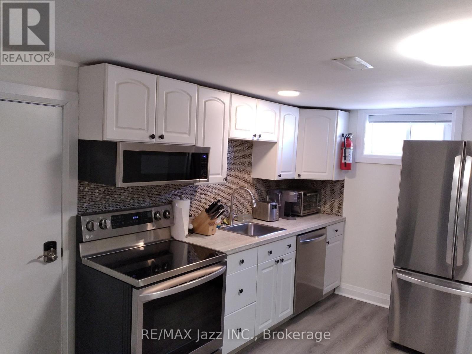 Unit 2 - 751 Phillip Murray Avenue, Oshawa, Ontario  L1J 1J2 - Photo 5 - E13594732