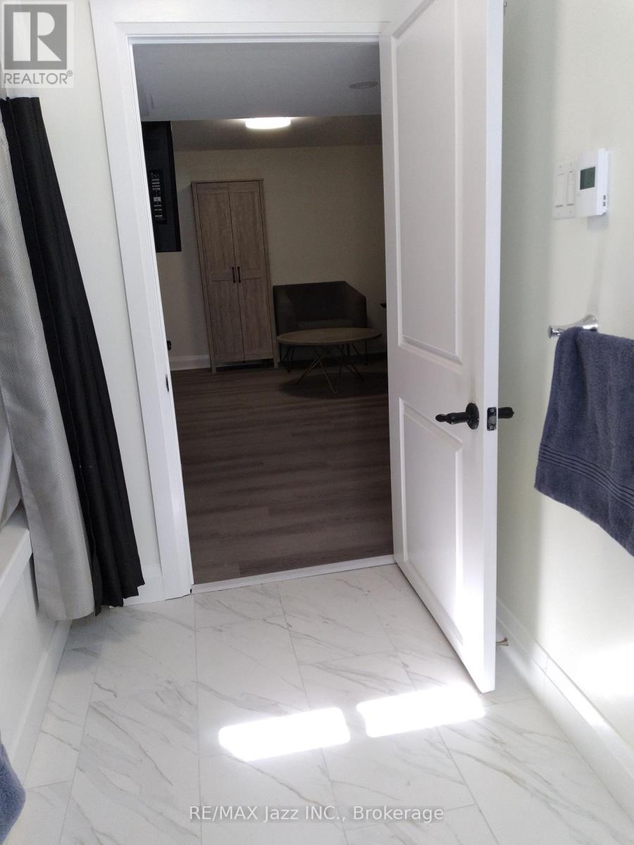 Unit 2 - 751 Phillip Murray Avenue, Oshawa, Ontario  L1J 1J2 - Photo 11 - E13594732