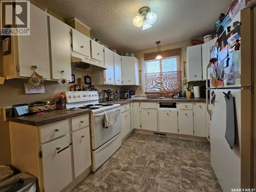 8998 Panton Avenue, North Battleford, Saskatchewan  S9A 3J9 - Photo 4 - SK043410