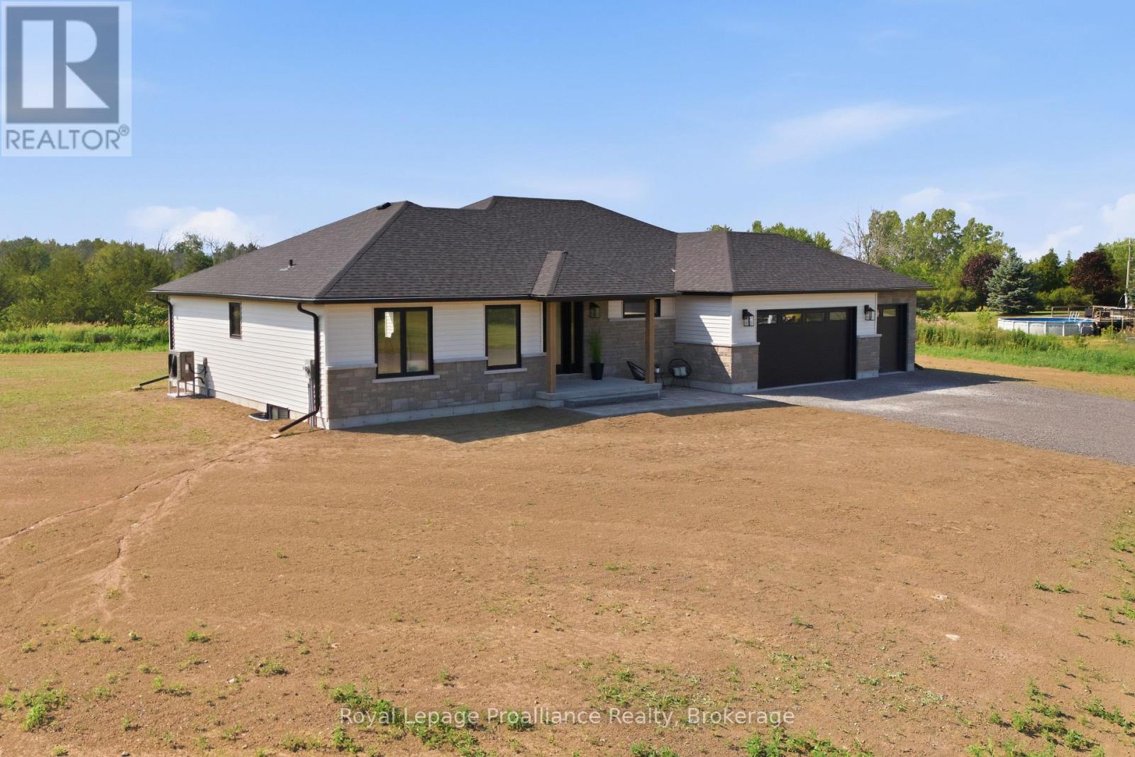 393 Michael's Way, Prince Edward County (Ameliasburg Ward), Ontario  K0K 1L0 - Photo 49 - X13594792