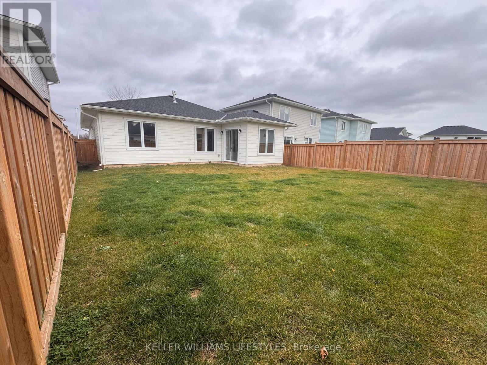 106 Sandcastle Key, Central Elgin, Ontario  N5L 1C5 - Photo 40 - X13594966