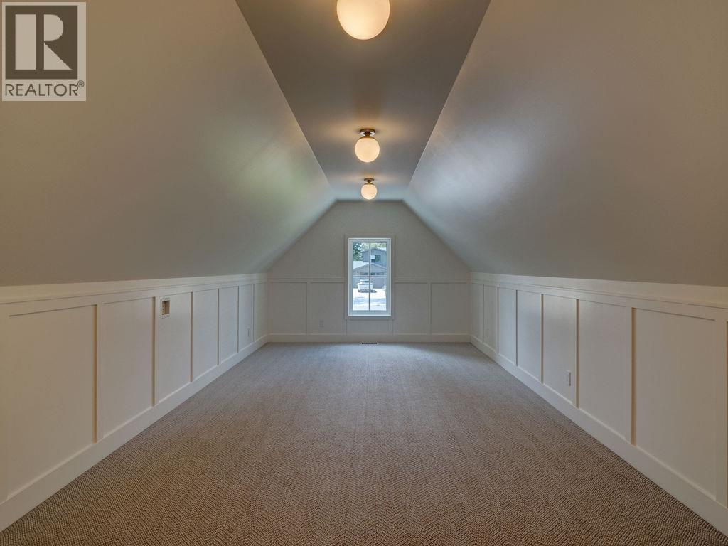 414 Solaz Place, Gibsons, British Columbia  V0N 1V5 - Photo 31 - R3131535