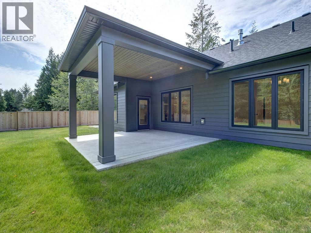 414 Solaz Place, Gibsons, British Columbia  V0N 1V5 - Photo 33 - R3131535