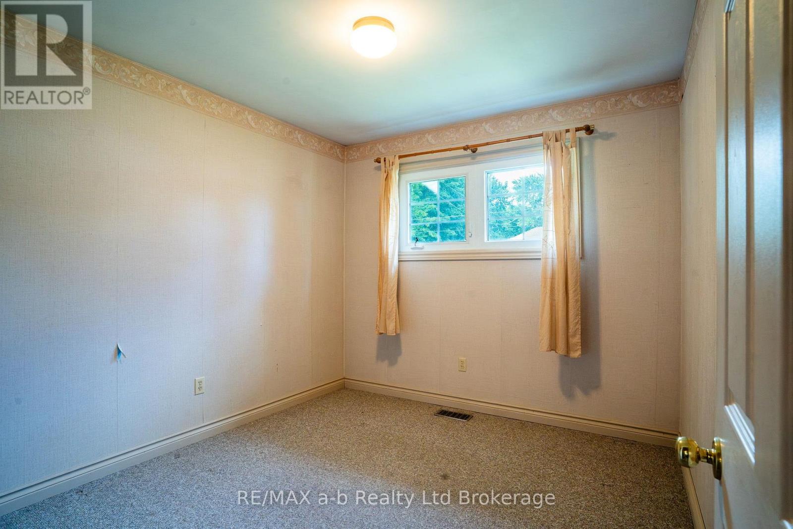 24 Centre Street, Norwich, Ontario  N0J 1P0 - Photo 12 - X13594986