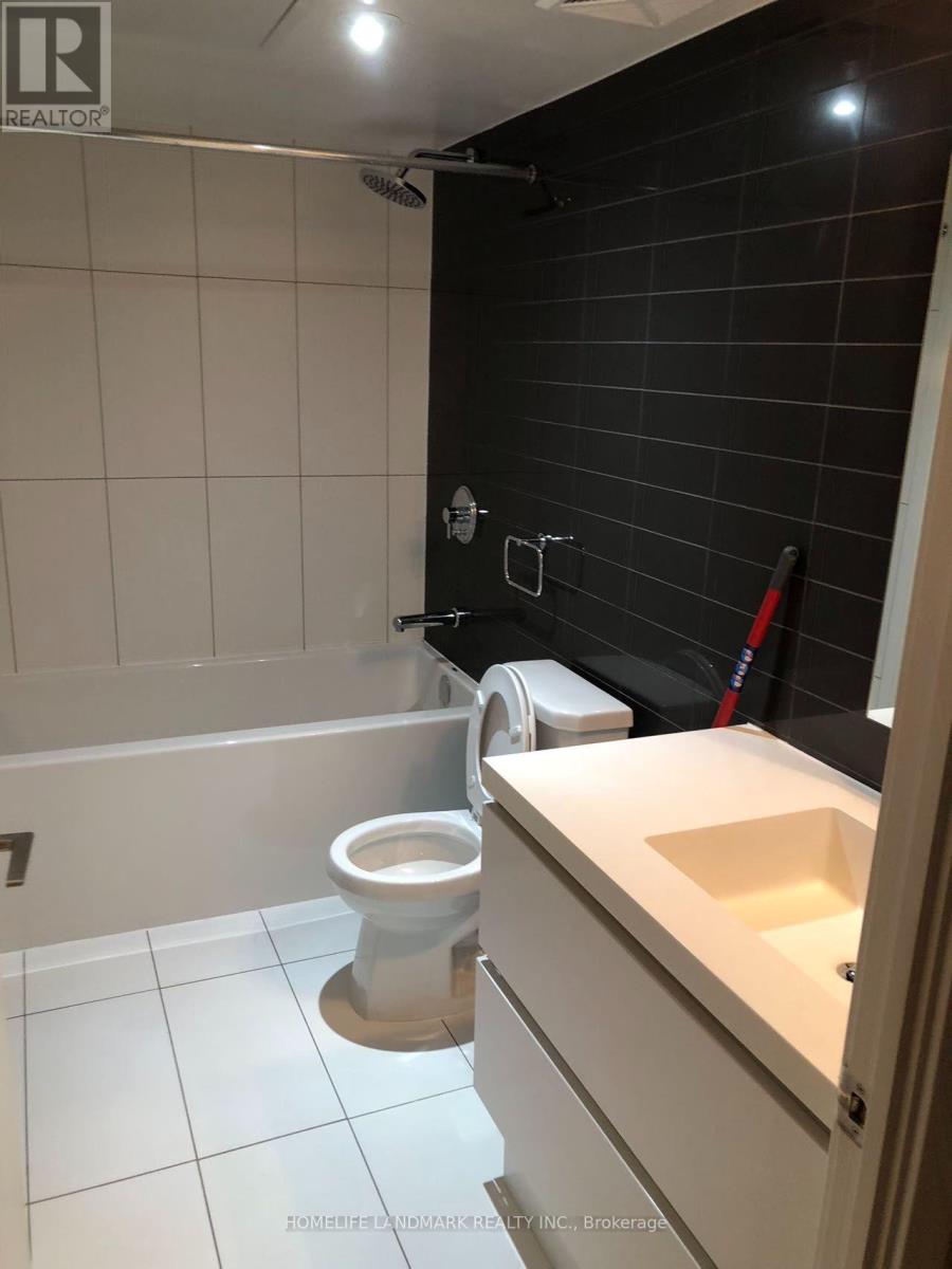 2710 - 75 Queens Wharf Road, Toronto (Waterfront Communities), Ontario  M5V 0J8 - Photo 2 - C13594810