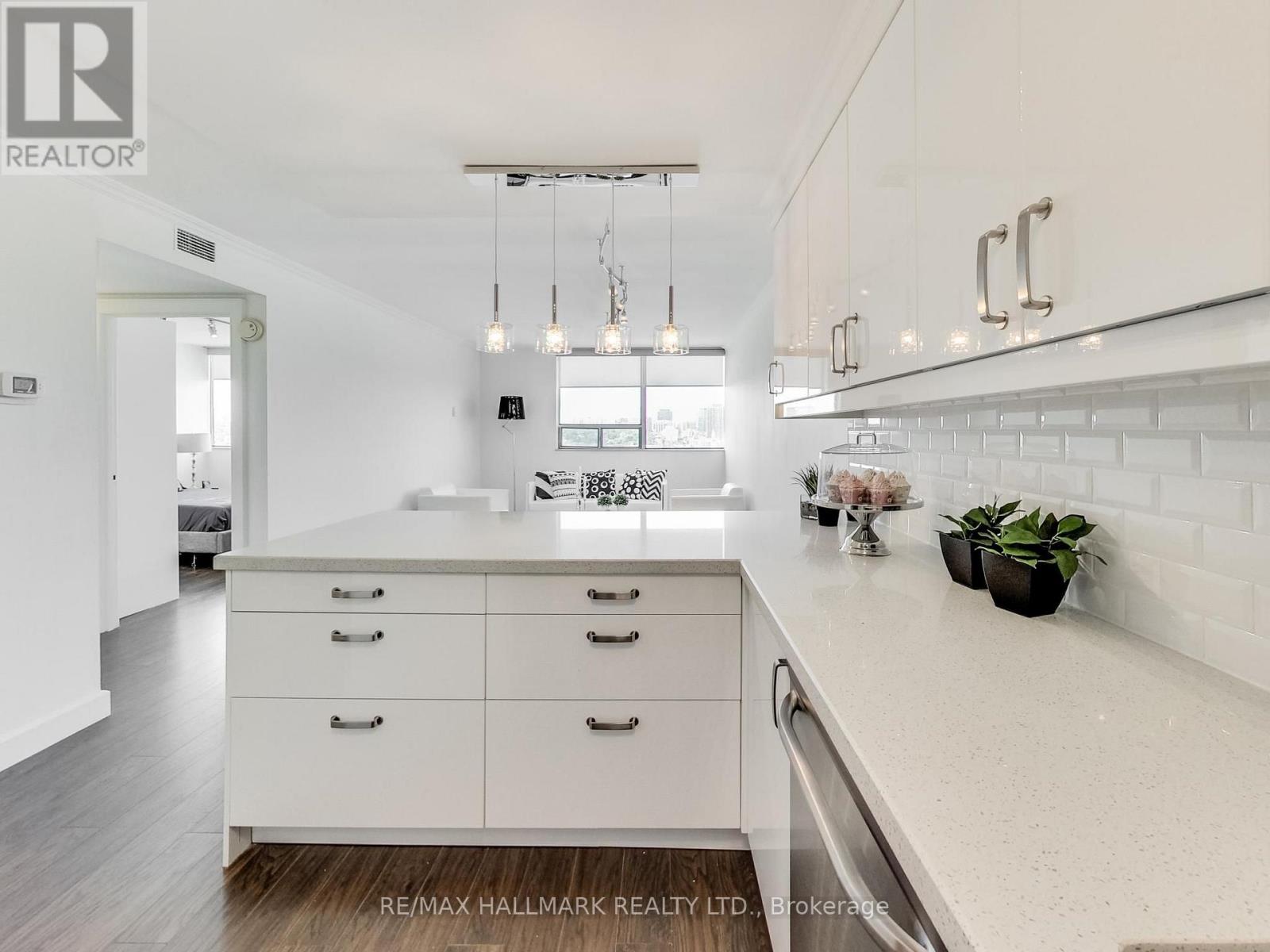 1509 - 914 Yonge Street, Toronto, Ontario  M4W 3C8 - Photo 11 - C13594814