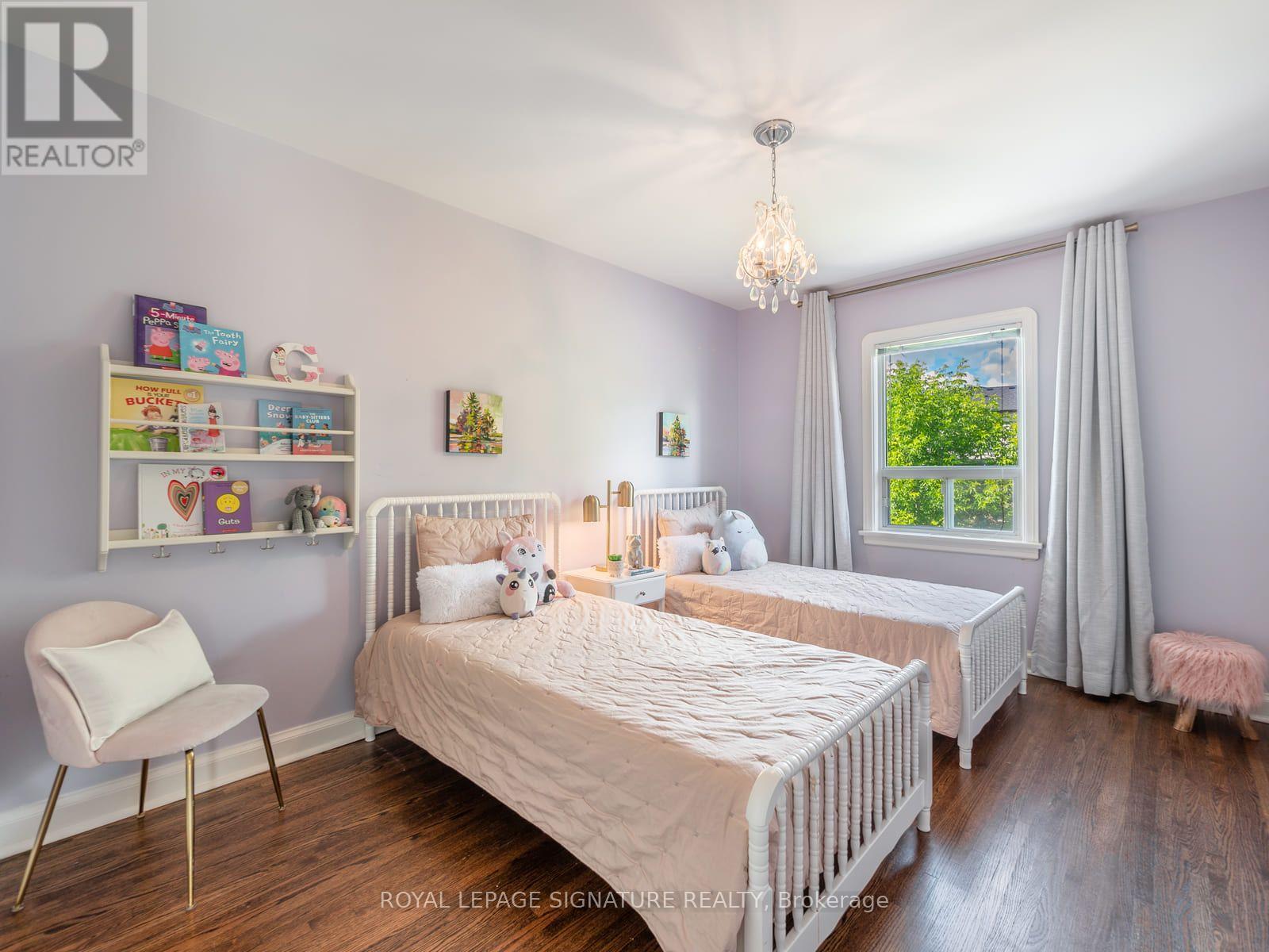 31 Brookview Drive, Toronto, Ontario  M6A 2K4 - Photo 25 - C13594858