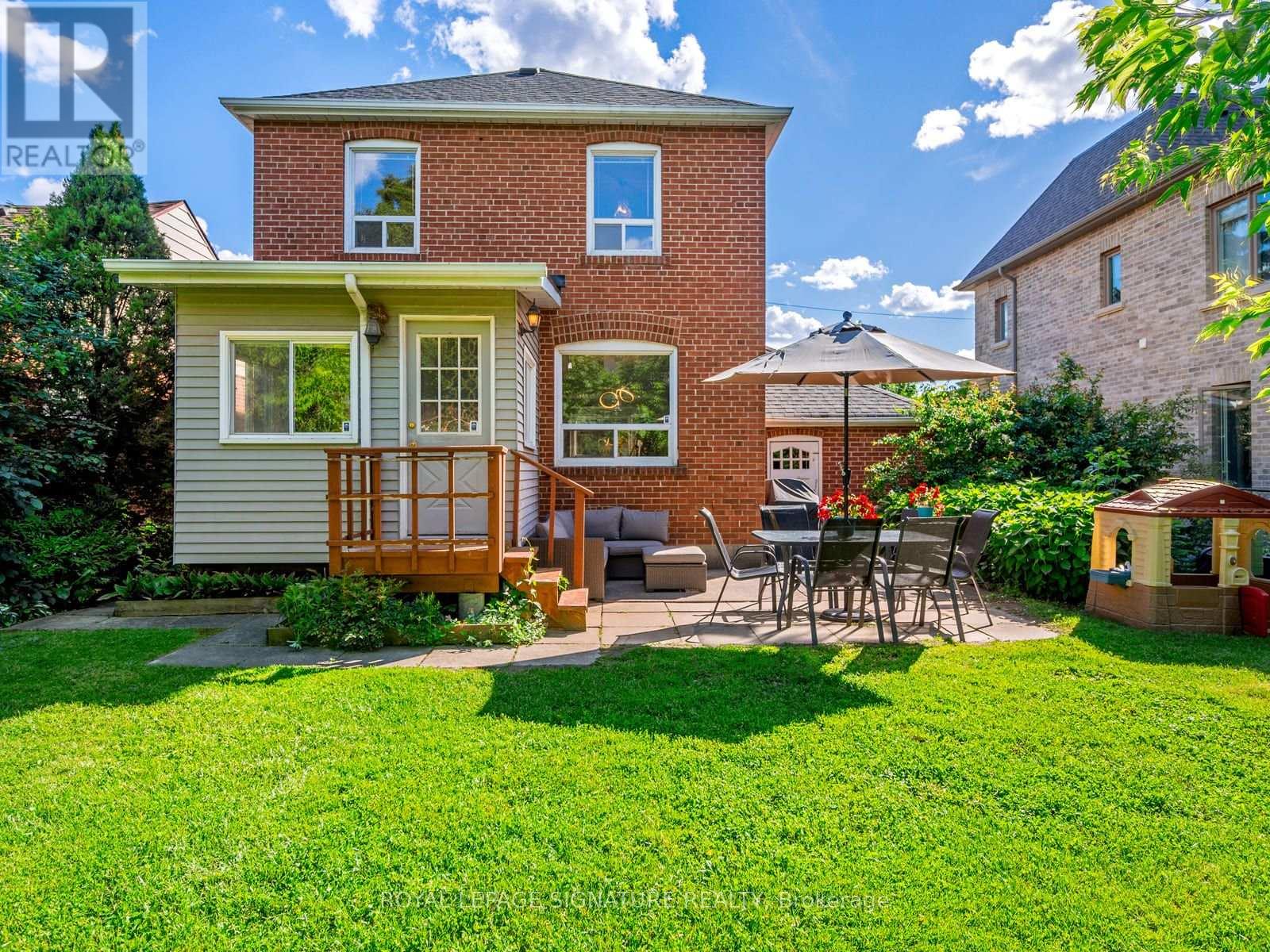 31 Brookview Drive, Toronto, Ontario  M6A 2K4 - Photo 36 - C13594858