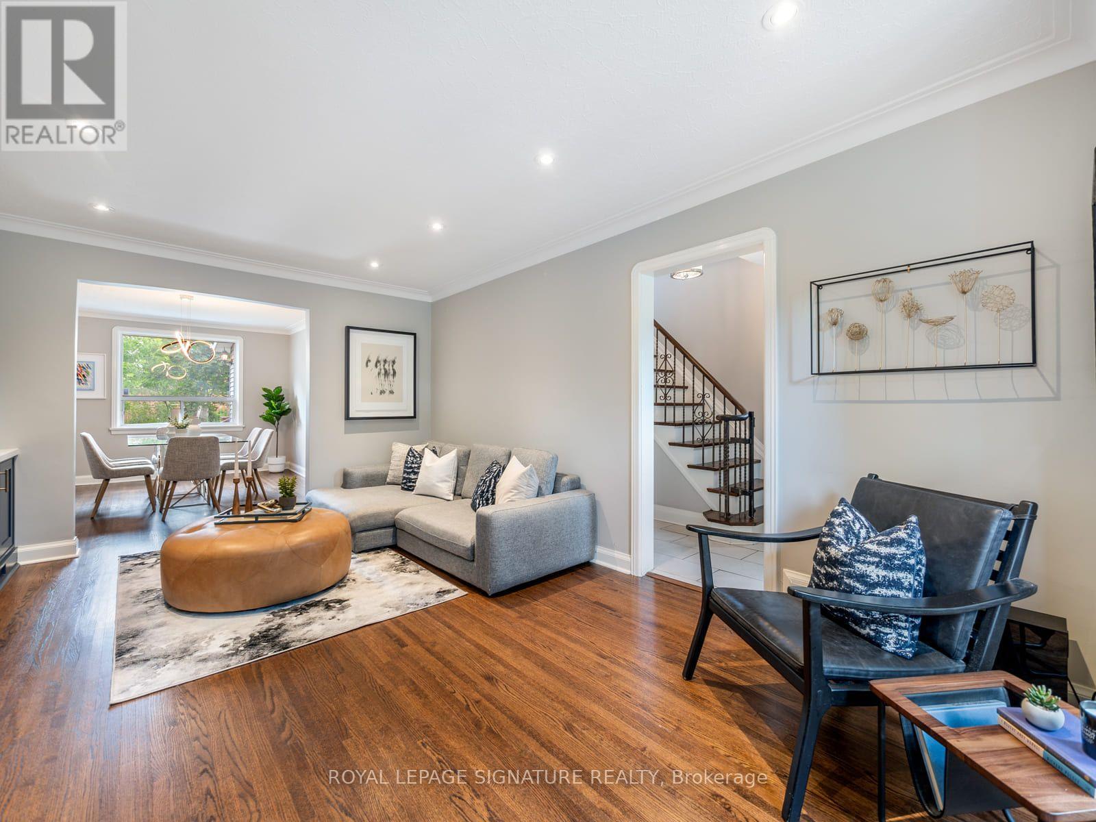 31 Brookview Drive, Toronto, Ontario  M6A 2K4 - Photo 8 - C13594858